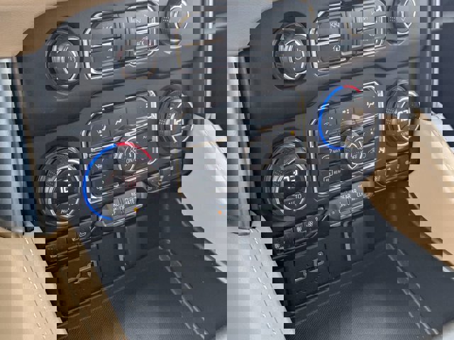 Used 2021 Chevrolet Tahoe Premier w/ Premium Package image 27