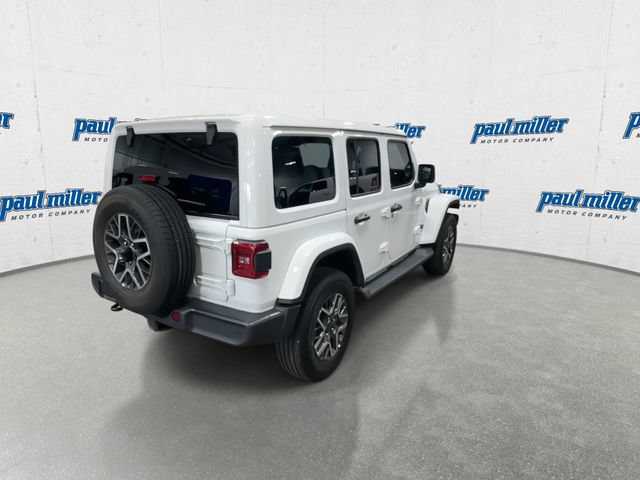 Used 2025 Jeep Wrangler Unlimited Sahara AWD/4WD image 11