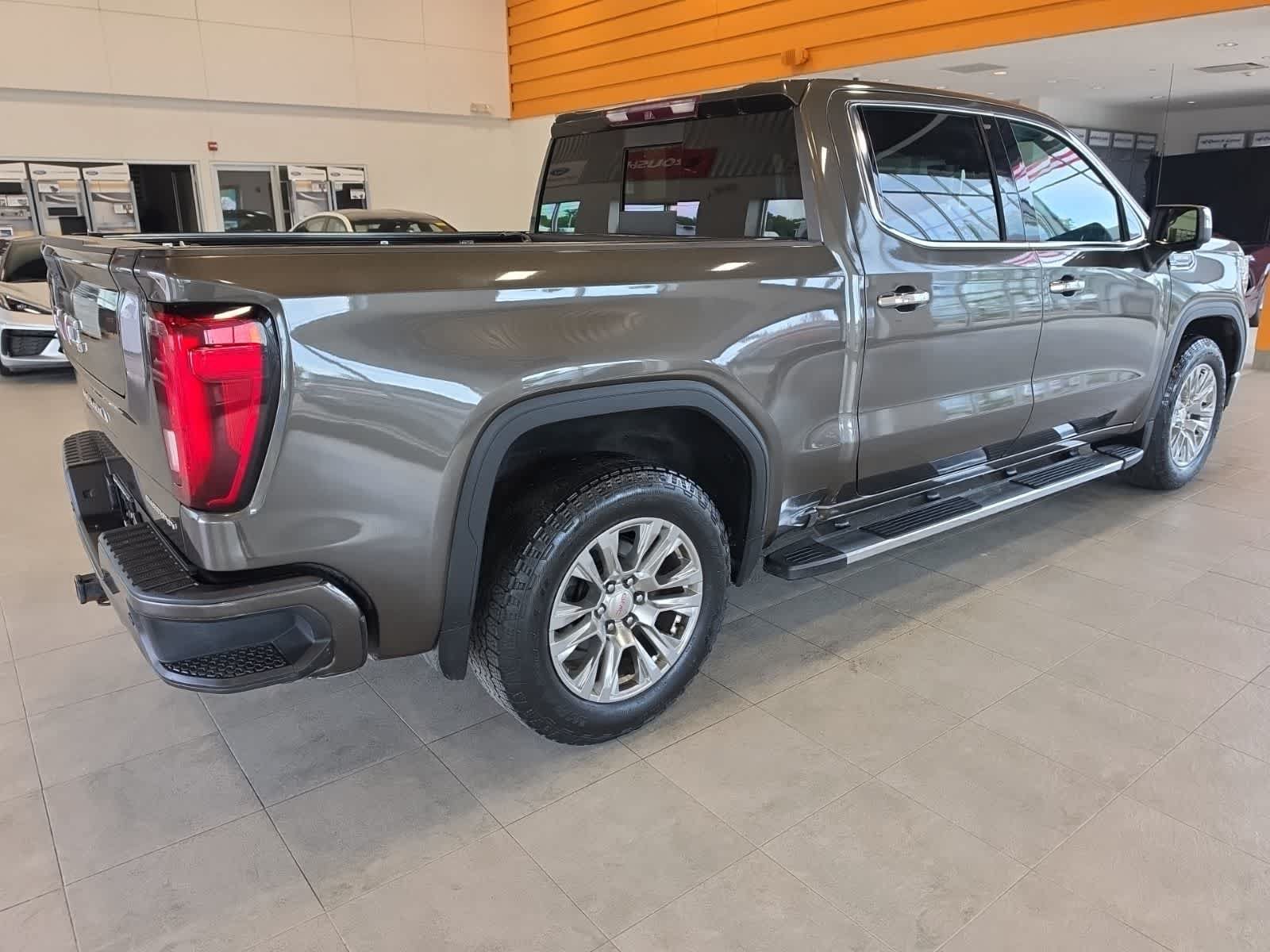 Used 2019 GMC Sierra 1500 Denali w/ Technology Package AWD/4WD image 7
