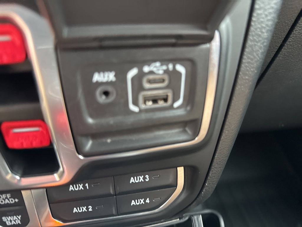 Used 2023 Jeep Gladiator Rubicon w/ Cold Weather Group image 32