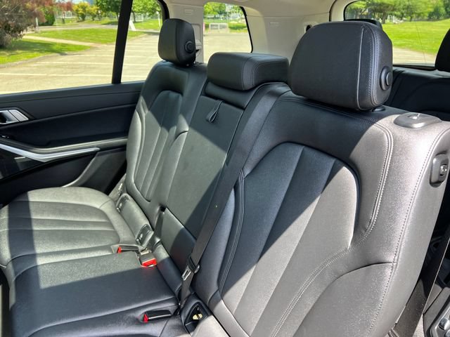 Used 2022 BMW X7 xDrive40i w/ Cold Weather Package AWD/4WD image 24