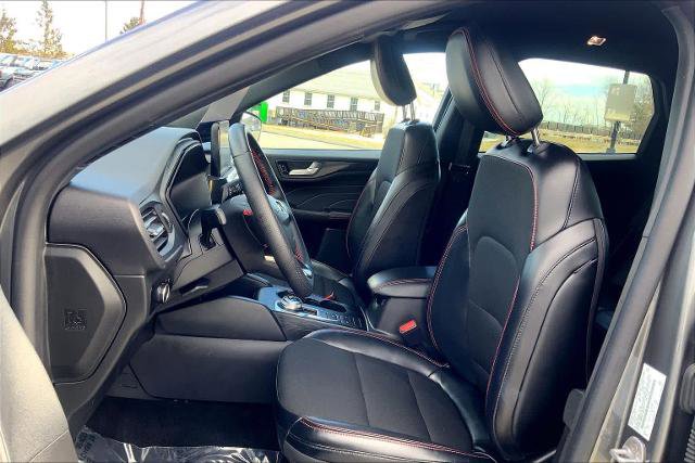 Certified 2025 Ford Escape ST-Line image 9