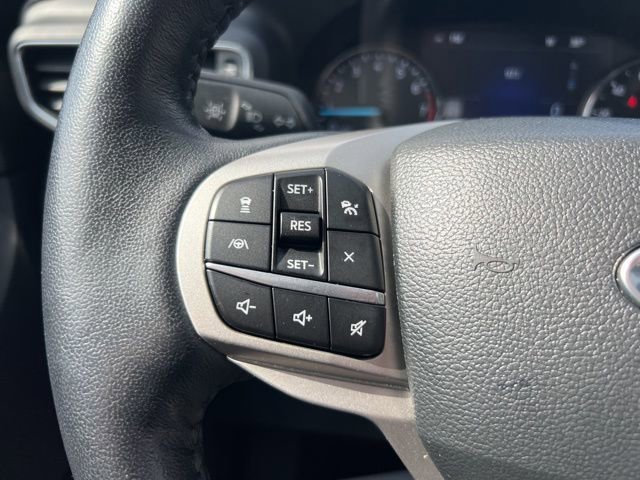 Certified 2022 Ford Explorer XLT w/ Equipment Group 202A image 10