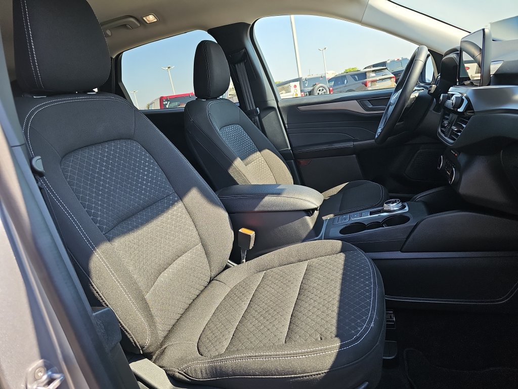 Certified 2024 Ford Escape Active w/ Cold Weather Package FWD image 10