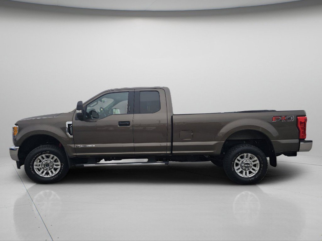 Certified 2017 Ford F250 XLT w/ XLT Value Package image 5