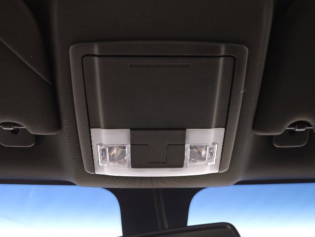 Certified 2018 Ford Taurus SEL w/ Equipment Group 201A image 16