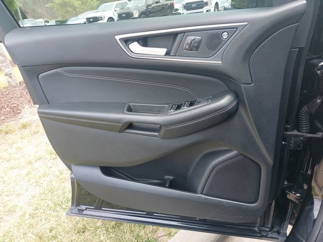 Certified 2023 Ford Edge Titanium AWD/4WD image 28