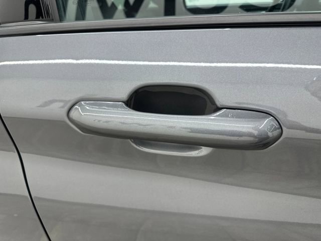 Certified 2025 Ford Explorer ST-Line w/ ST-Line Street Pack image 9