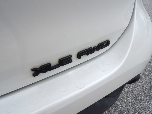 Used 2021 Toyota Highlander XLE AWD/4WD image 15