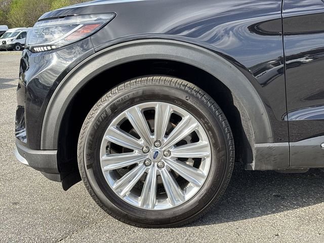 Certified 2025 Ford Explorer Platinum w/ LUX Leather Package AWD/4WD image 19