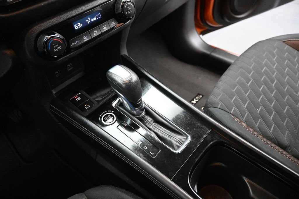 Used 2023 Nissan Kicks SR FWD image 14