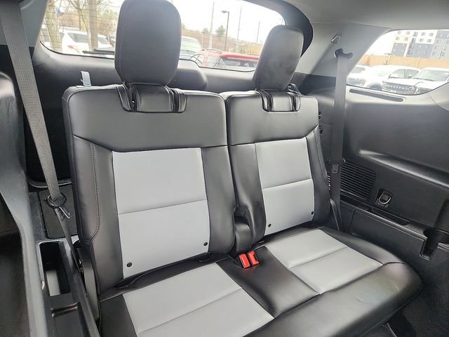 Certified 2023 Ford Explorer XLT w/ Equipment Group 202A AWD/4WD image 33