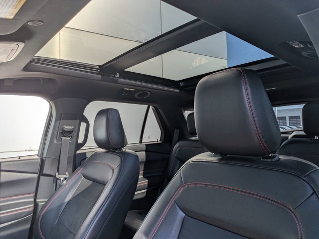 Certified 2023 Ford Explorer ST-Line w/ Class IV Trailer Tow Package AWD/4WD image 19