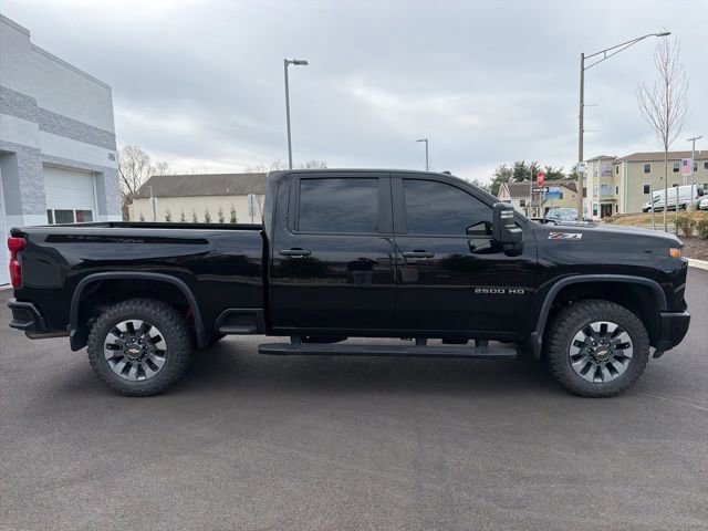 Used 2024 Chevrolet Silverado 2500 Custom w/ Custom Value Package image 3