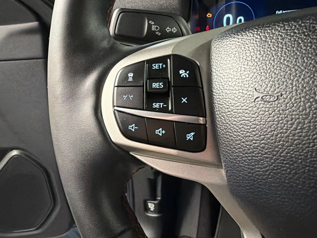 Certified 2025 Ford Explorer Active w/ Active Comfort Package AWD/4WD image 18