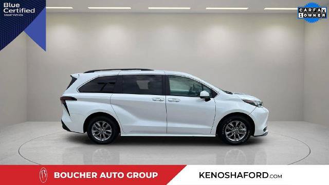 Used 2025 Toyota Sienna XLE FWD image 4