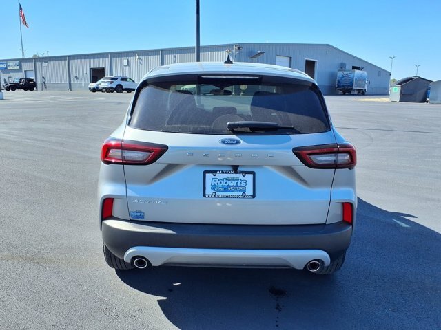 Certified 2023 Ford Escape Active w/ Cold Weather Package FWD image 4