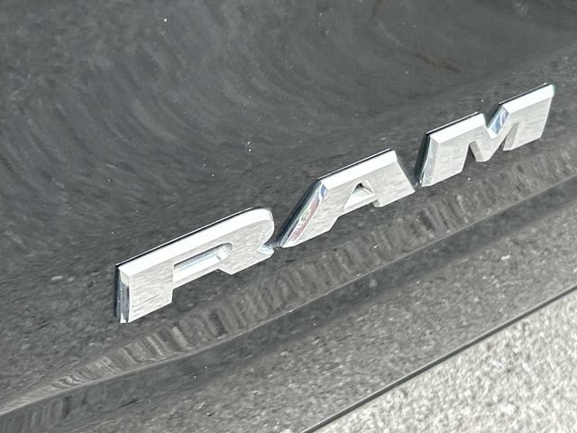 Used 2020 RAM 1500 Big Horn AWD/4WD image 11