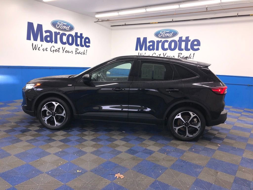Certified 2025 Ford Escape ST-Line Elite w/ Tech Pack #1 image 2