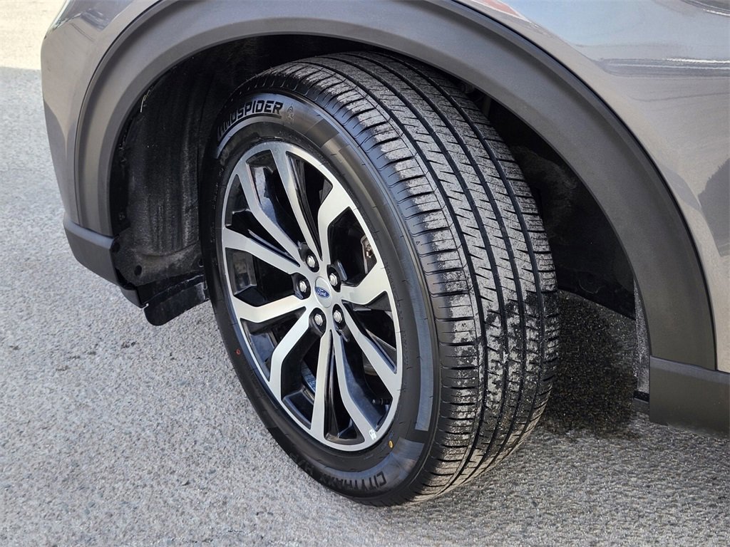 Certified 2025 Ford Explorer ST-Line image 36