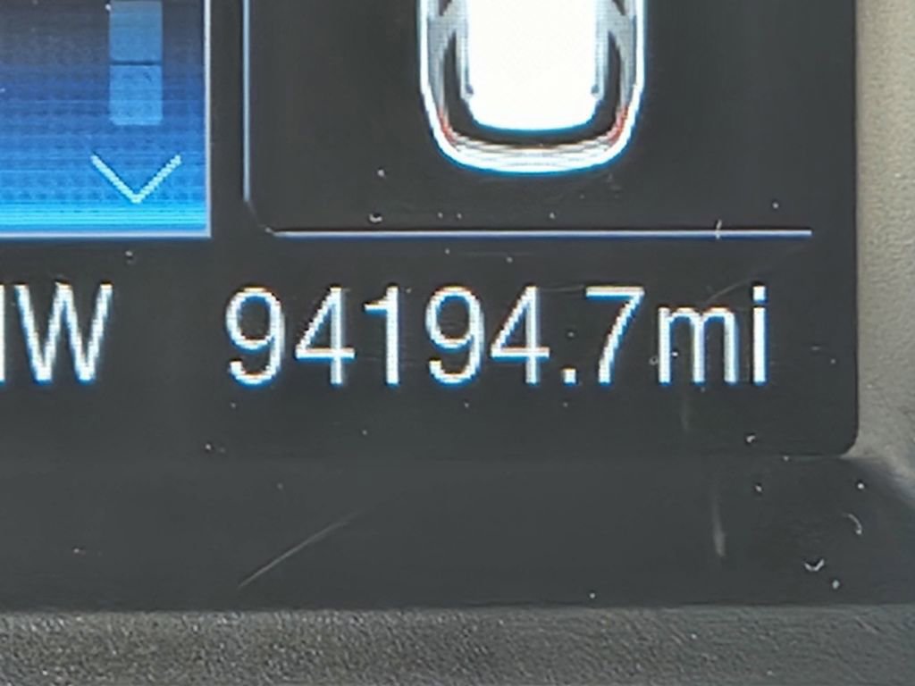 Certified 2018 Ford Explorer XLT image 33