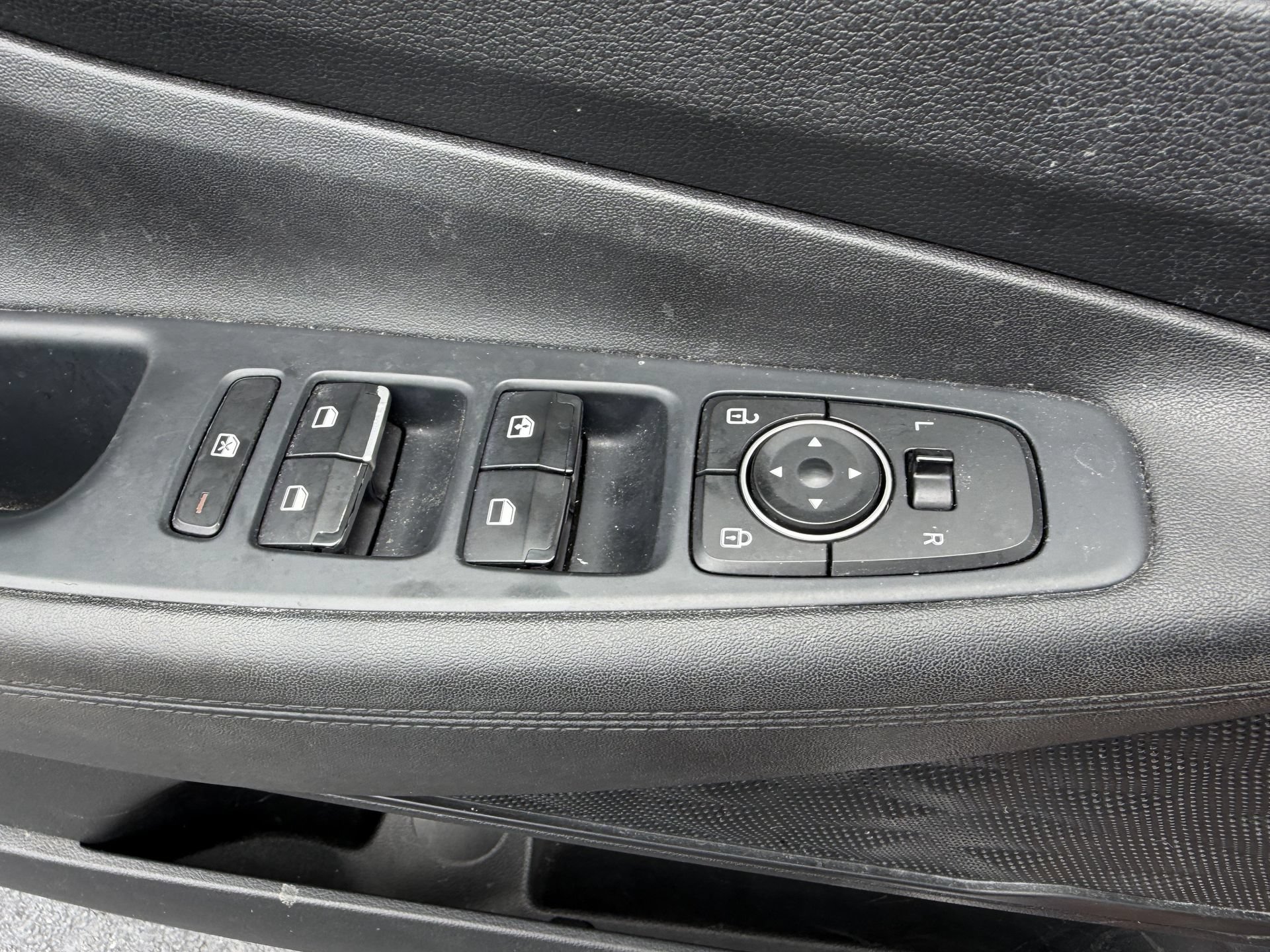 Used 2021 Hyundai Santa Fe SE FWD image 10