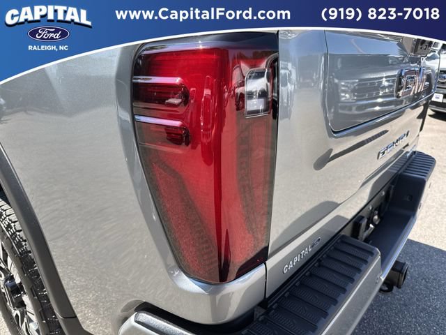 Used 2025 GMC Sierra 2500 Denali w/ Denali Reserve Package AWD/4WD image 15