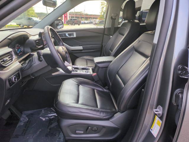 Certified 2023 Ford Explorer XLT w/ Equipment Group 202A AWD/4WD image 9