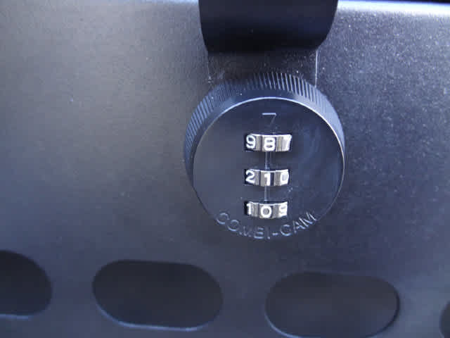 Used 2018 Jeep Wrangler Rubicon AWD/4WD image 10