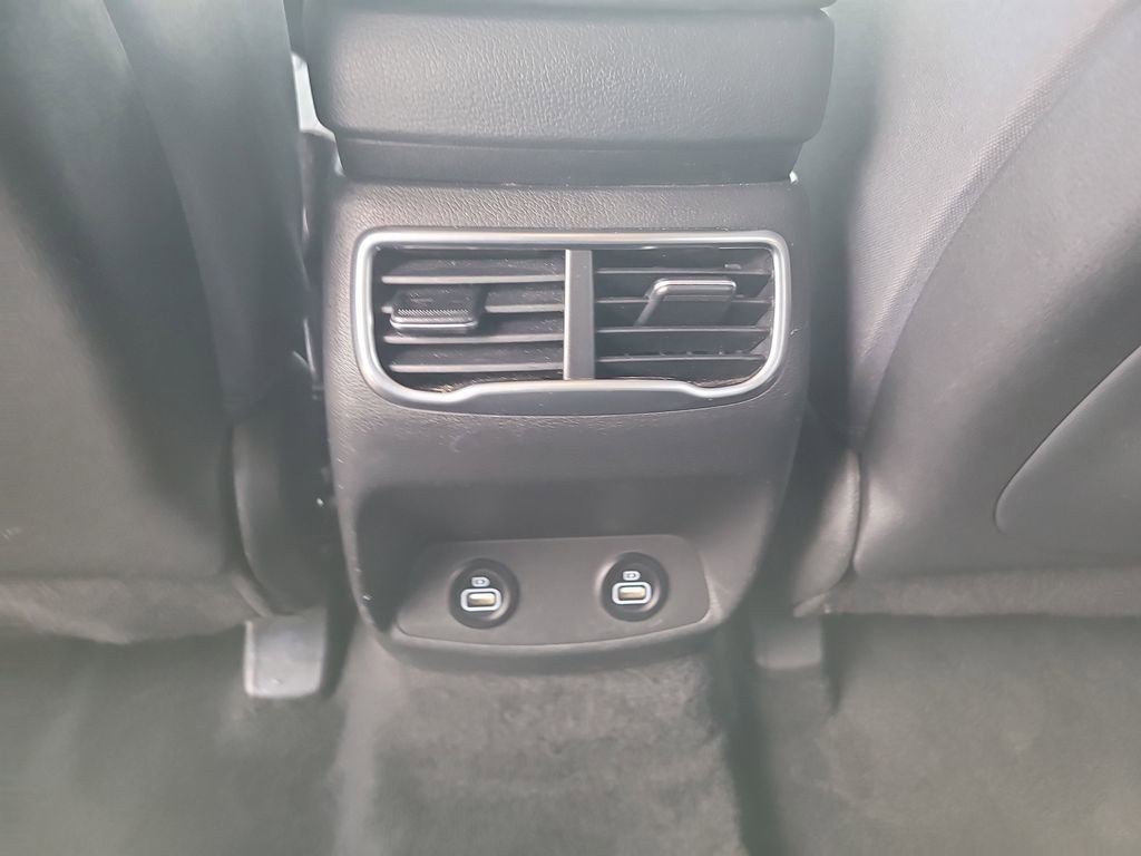 Used 2022 Hyundai Santa Fe SEL FWD image 12