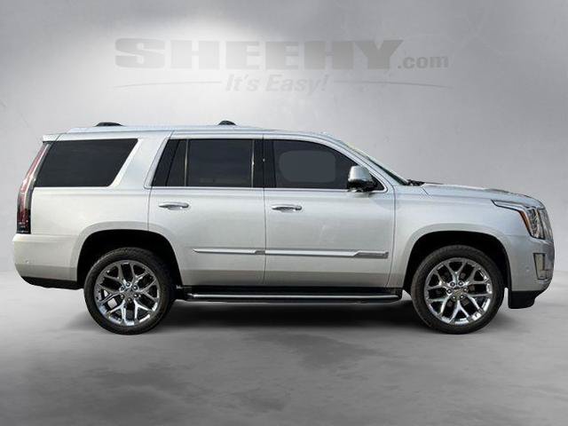 Used 2017 Cadillac Escalade Luxury AWD/4WD image 10