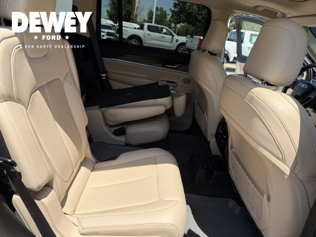 Used 2021 Jeep Grand Cherokee L Limited w/ Trailer Tow Package AWD/4WD image 36