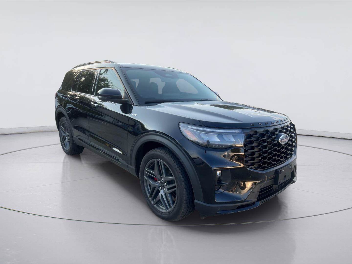 Certified 2026 Ford Explorer ST-Line w/ ST-Line Street Pack RWD image 1