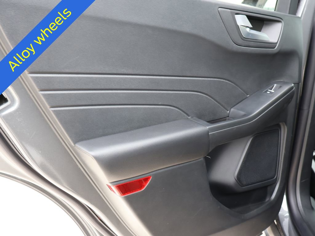 Certified 2025 Ford Escape Platinum image 18