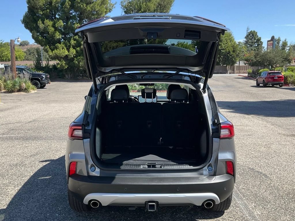 Certified 2024 Ford Escape SE w/ PHEV Premium Package FWD image 14