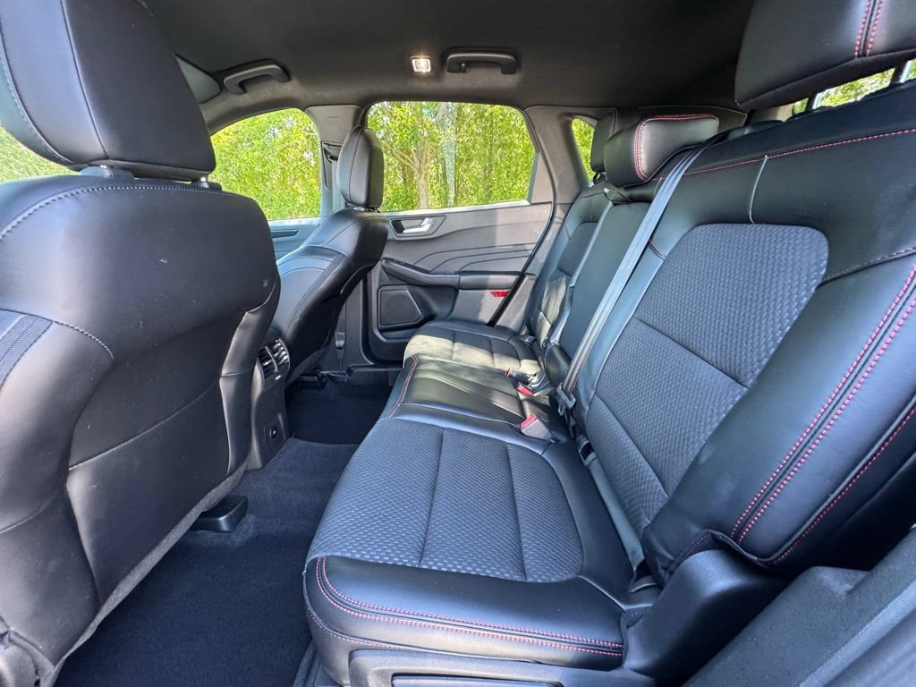Certified 2023 Ford Escape ST-Line w/ Tech Pack #1 AWD/4WD image 10