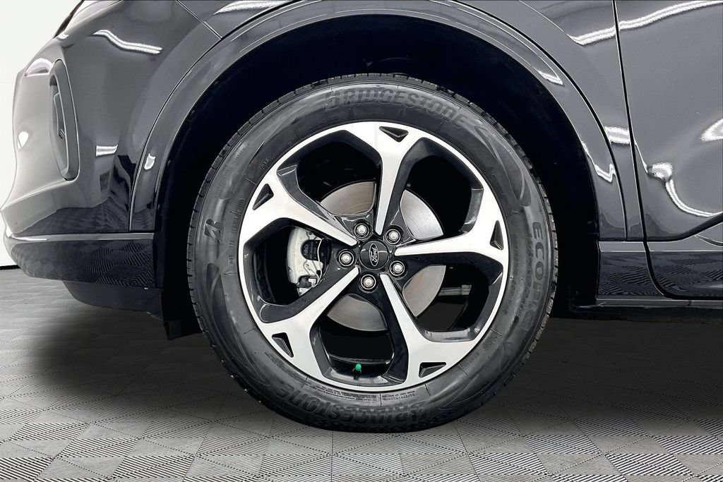 Certified 2025 Ford Escape ST-Line Elite AWD/4WD image 9