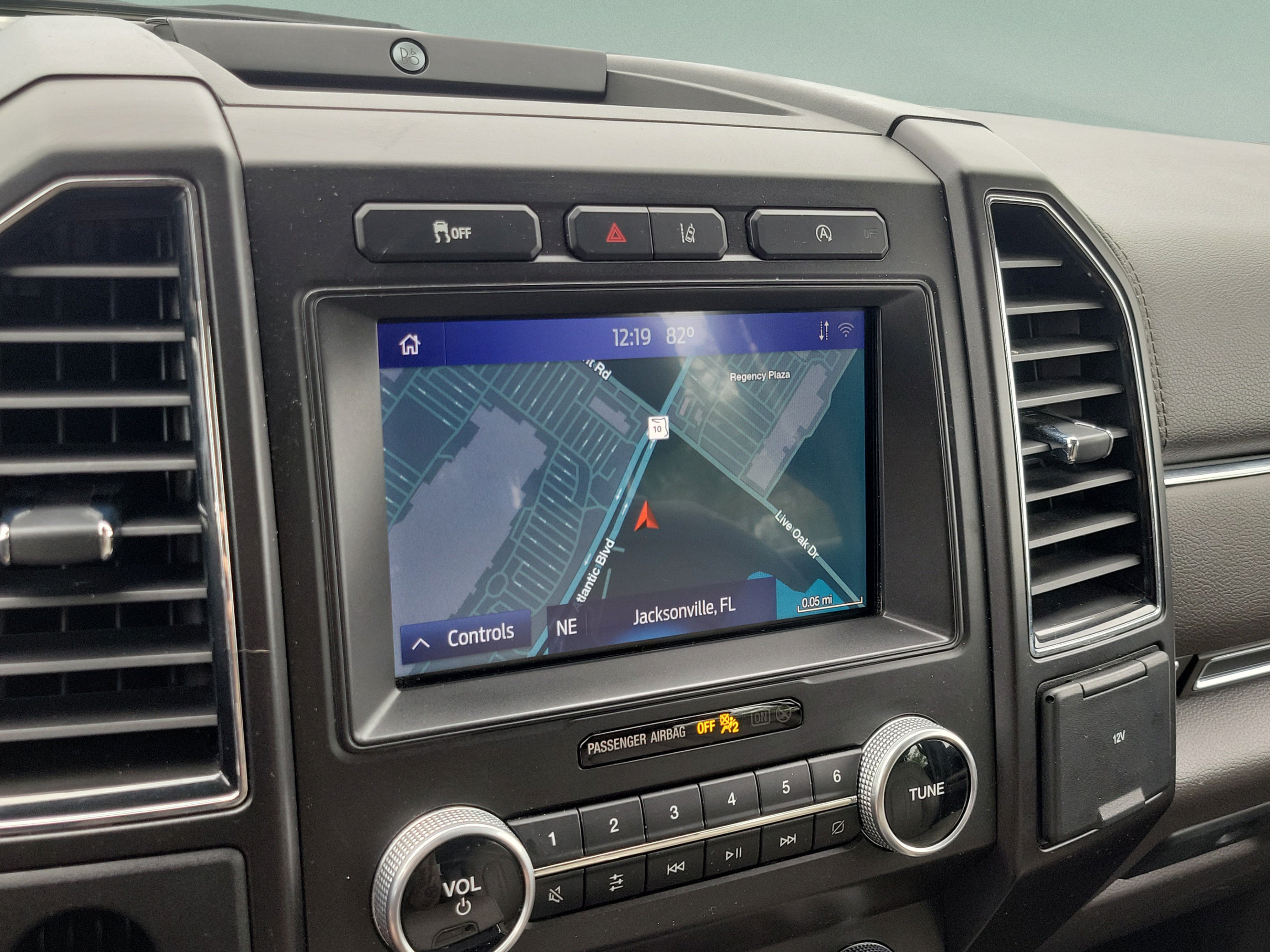 Certified 2021 Ford Expedition Max Limited RWD image 27