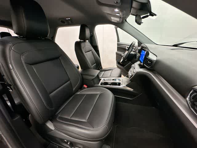 Certified 2024 Ford Explorer XLT w/ Equipment Group 202A AWD/4WD image 21