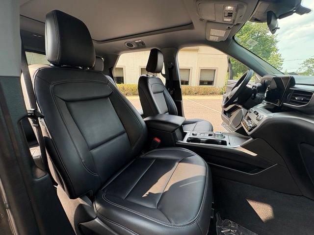 Certified 2022 Ford Explorer XLT w/ Equipment Group 202A AWD/4WD image 34