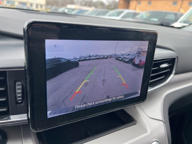 Certified 2024 Ford Explorer XLT w/ Equipment Group 202A image 15