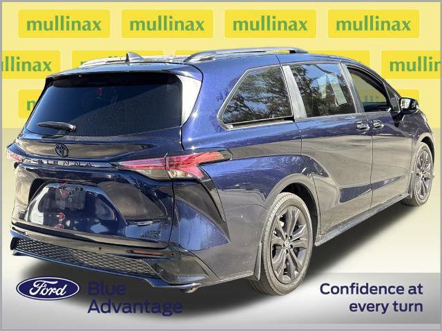 Used 2024 Toyota Sienna XSE video 3