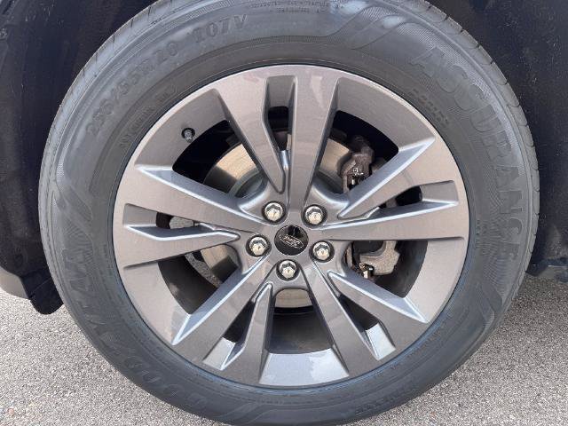 Certified 2023 Ford Explorer XLT w/ Equipment Group 202A AWD/4WD image 9