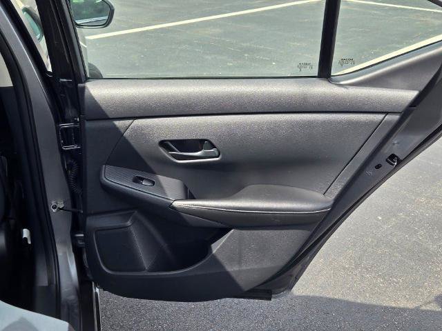 Used 2024 Nissan Sentra SV FWD image 9