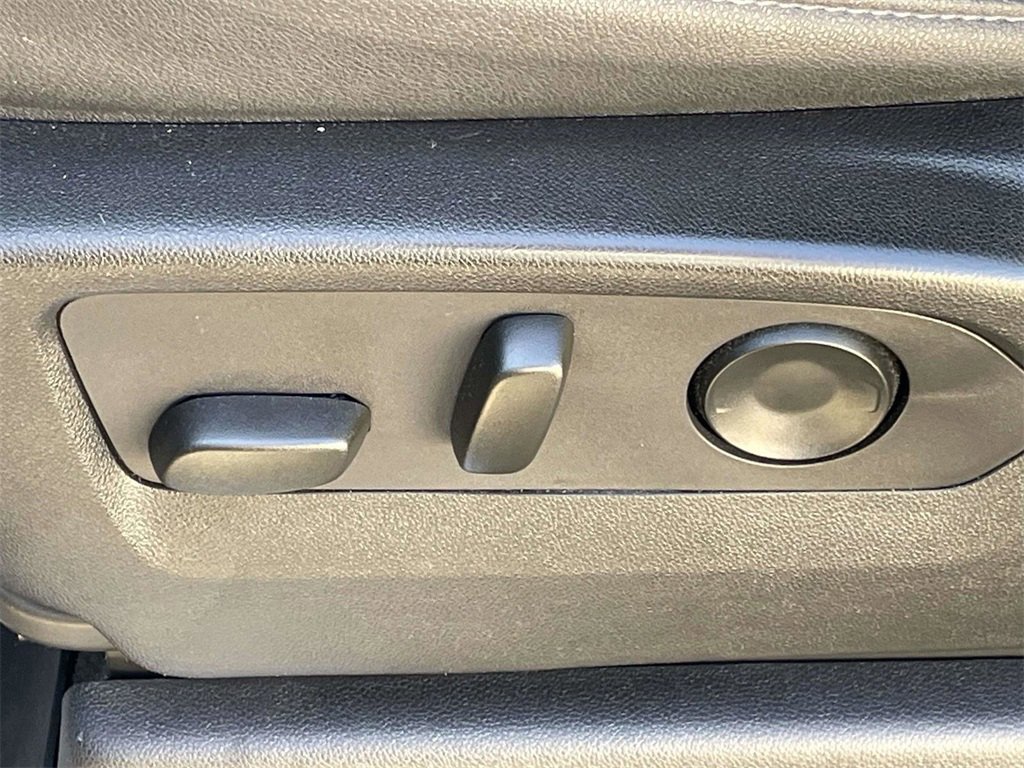 Used 2024 Chevrolet Silverado 1500 LTZ image 14