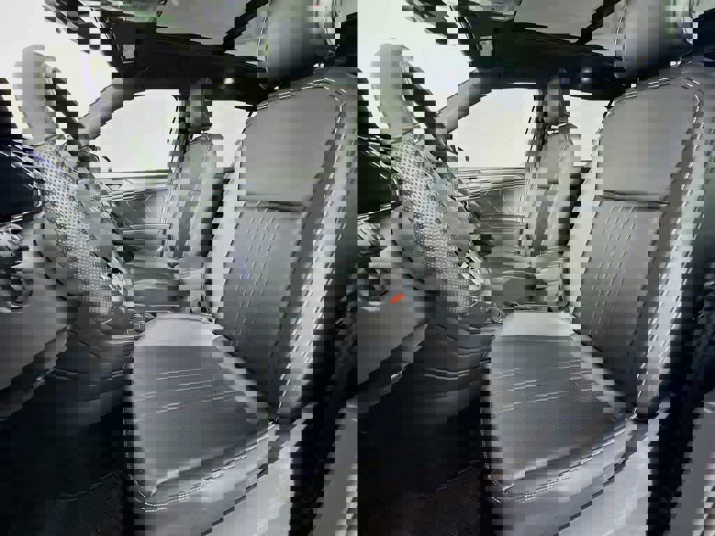 Used 2024 Volkswagen Tiguan SE R-Line image 12