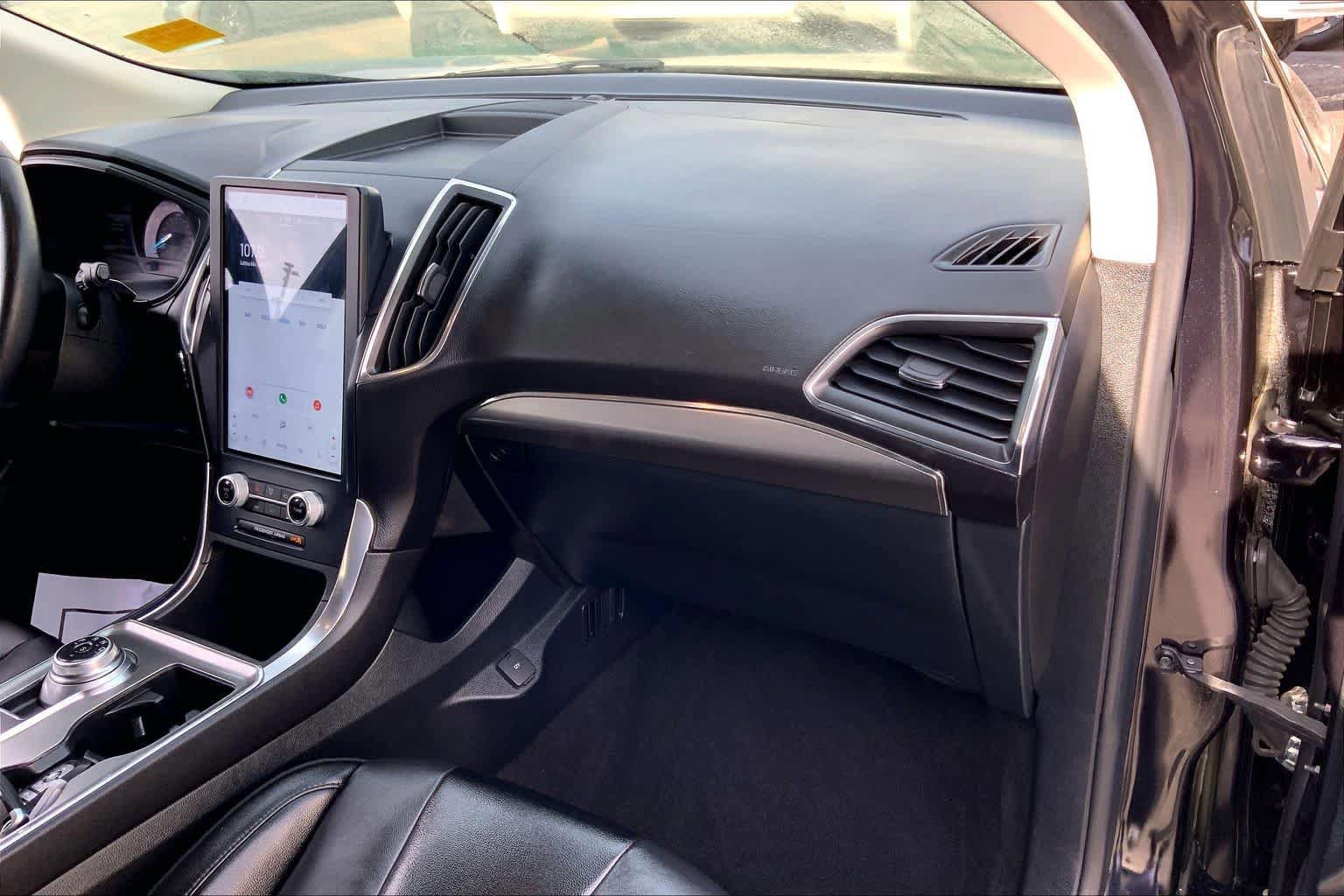 Certified 2022 Ford Edge Titanium AWD/4WD image 17