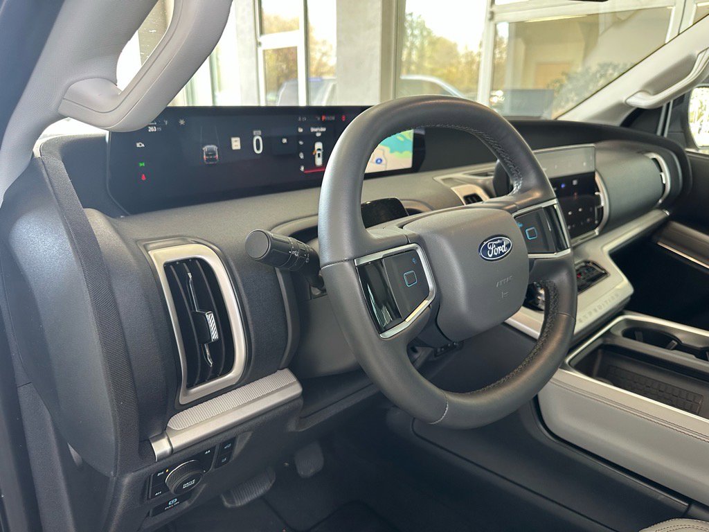 Certified 2025 Ford Expedition Max Active image 20