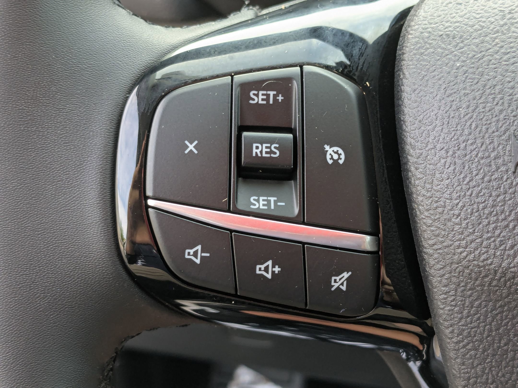 Certified 2022 Ford Escape SEL image 17