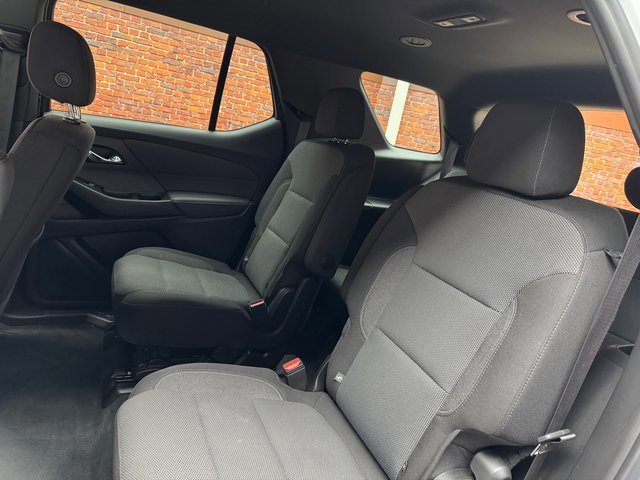 Used 2023 Chevrolet Traverse LT image 26
